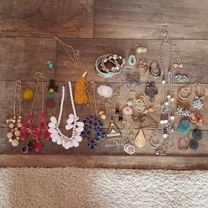 Lot of Costume/Fashion Jewelry
